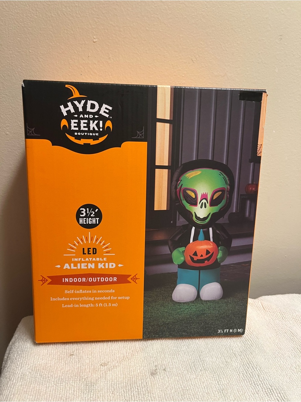 LED Inflatable Alien Kid - Green - Picture 5 of 5